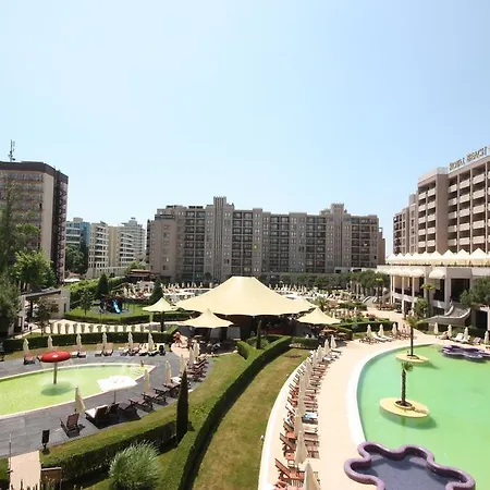 Royal Beach Millennium Apartman *